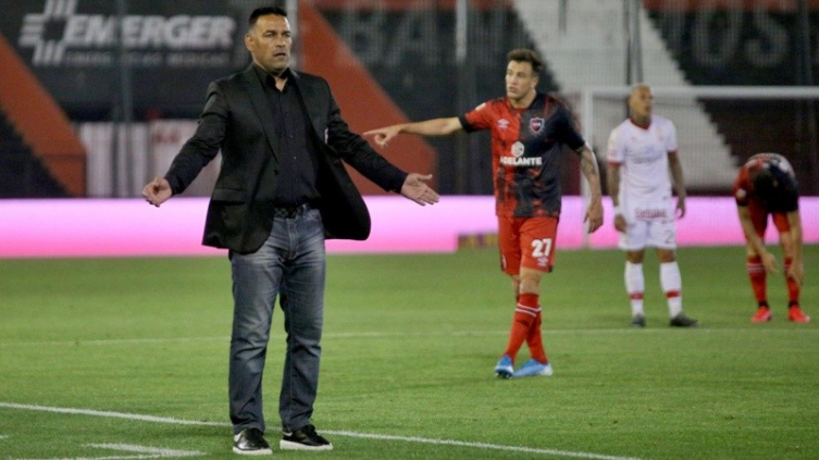 Newell's perdió en el Coloso ante Huracán por 1 a 0
