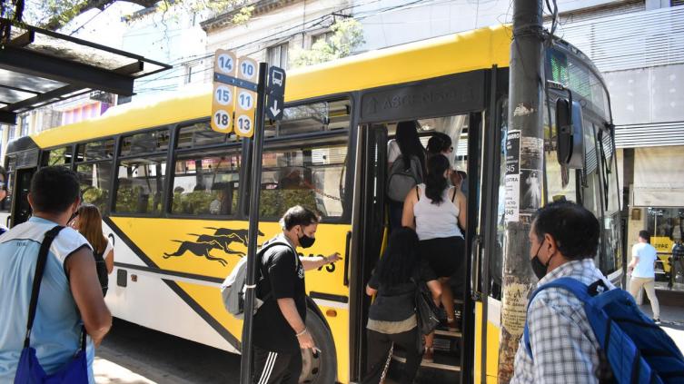 Paro de transporte urbano desde las 0 horas de este jueves