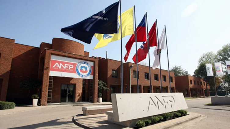 Antes de Argentina, Infantino visitará a Chile y se reunirá con el titular de la ANFP