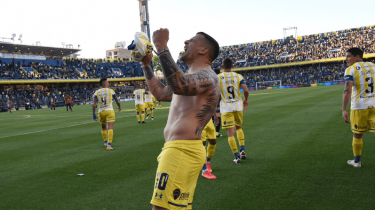 Central reaccionó ante Patronato y le ganó 3 a 2 sobre el final