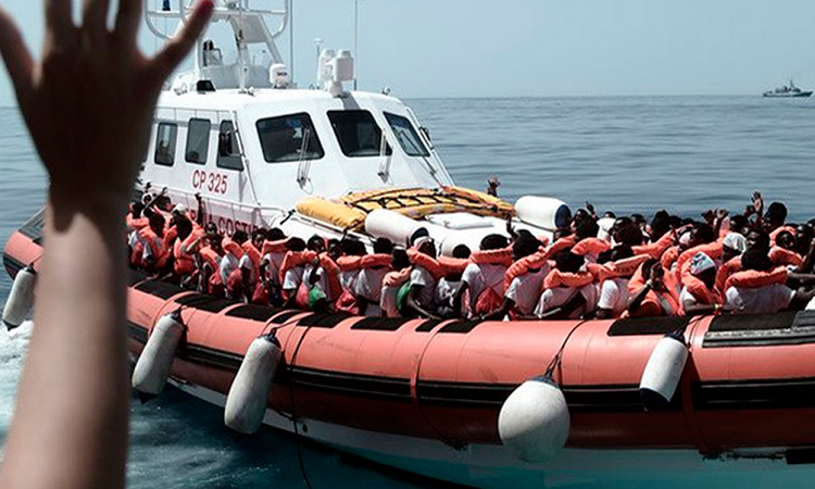 Libia: condenan a un capitán italiano por devolver Inmigrantes rescatados