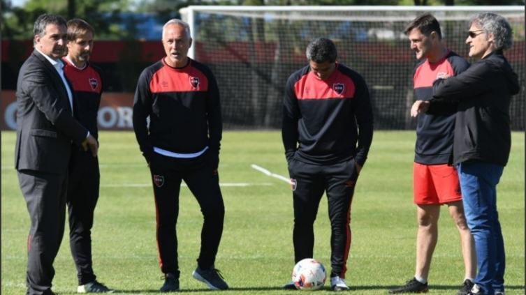 Newell's: práctica conducida por Adrián Taffarel tras la salida de Gamboa