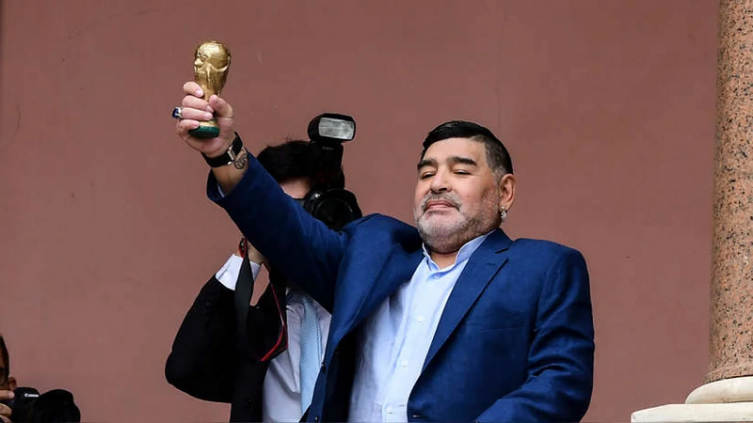 Diego Maradona: la Liga prepara un homenaje por los 61 años