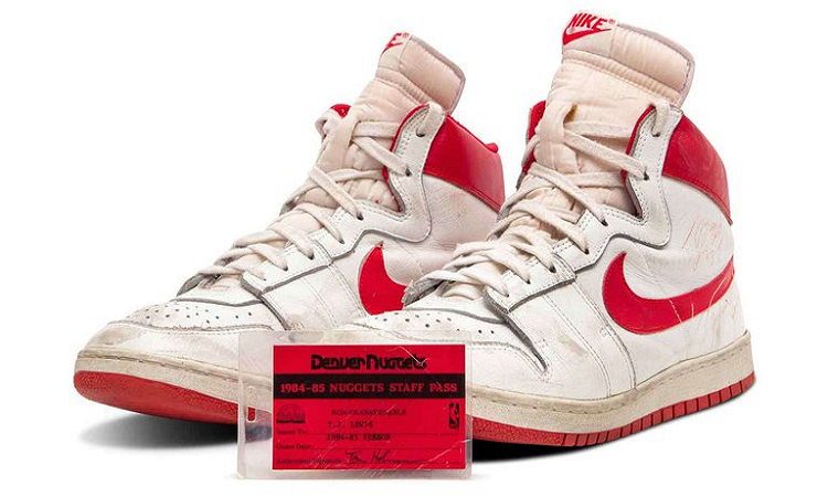 Subastaron unas zapatillas de Michael Jordan por casi USD 1,5 millones