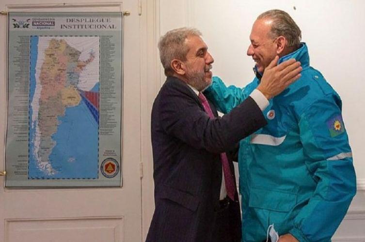 Sergio Berni cruzó a Aníbal Fernández en Twitter