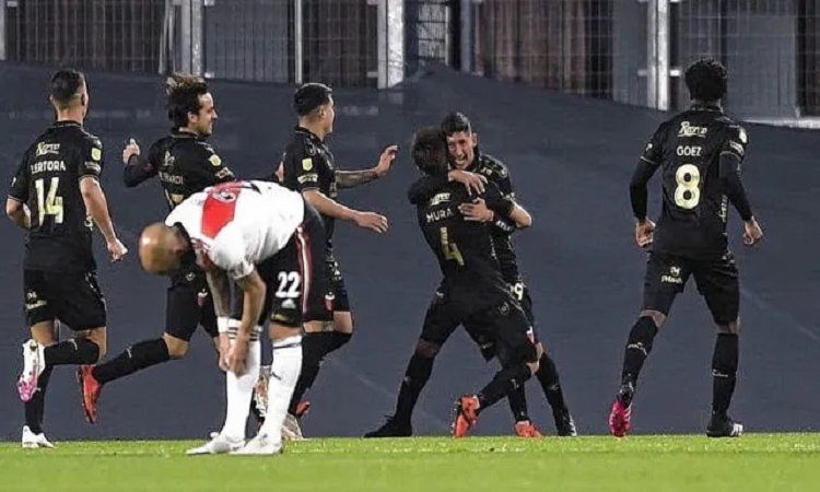 Colón, el único que derrotó a los tres mejores del torneo