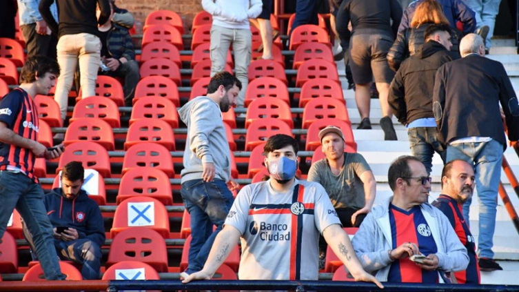 Qué dijo el Gobierno de ampliar el aforo de hinchas en los estadios de fútbol