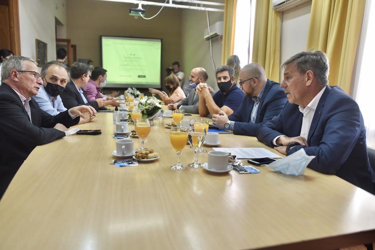 Se analiza la viabilidad de un tren de pasajeros entre Santa Fe y Santo Tomé