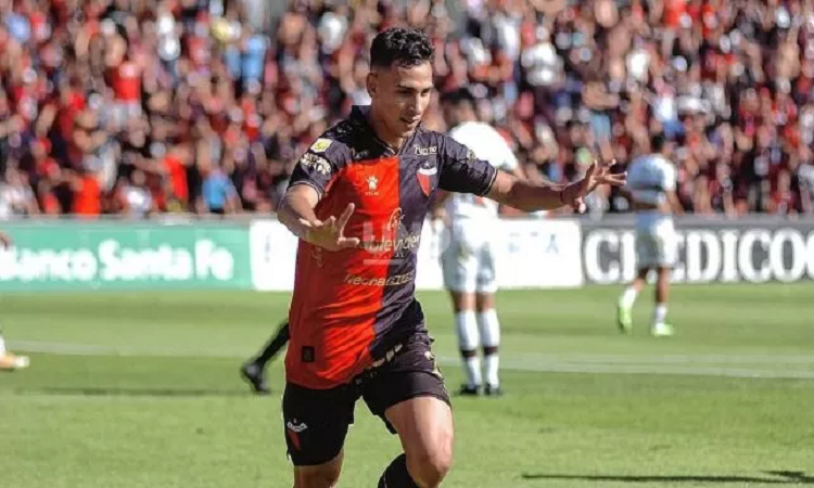 Eric Meza extendió su vínculo con Colón