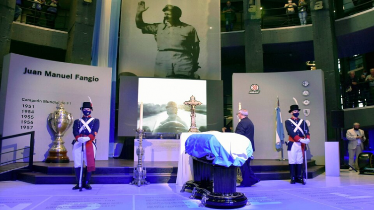 Los restos de Juan Manuel Fangio descansan en su propio Museo