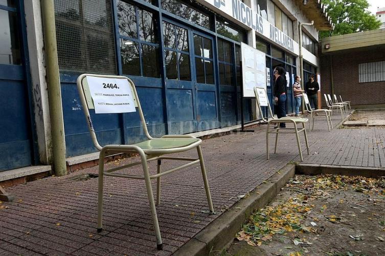 En Santa Fe, las escuelas volverán a tener clases el martes al mediodía