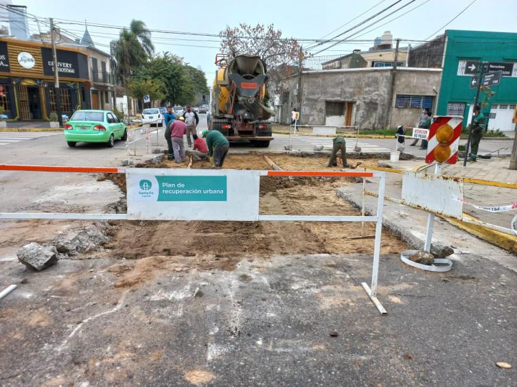 Trabajos de fumigación, iluminación y bacheo para este martes