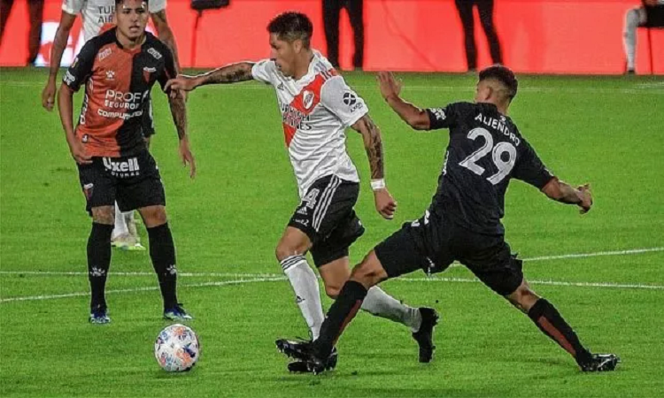 Colón tuvo el gesto de saludar a River por el campeonato