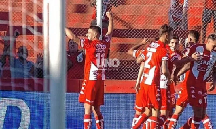 La Liga Profesional reconoció al goleador de Unión