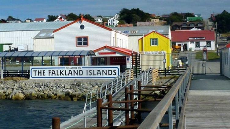 El Gobierno ofreció vuelos humanitarios a residentes de las Islas Malvinas