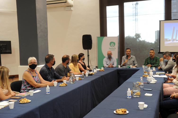 El municipio abre el diálogo con los actores locales