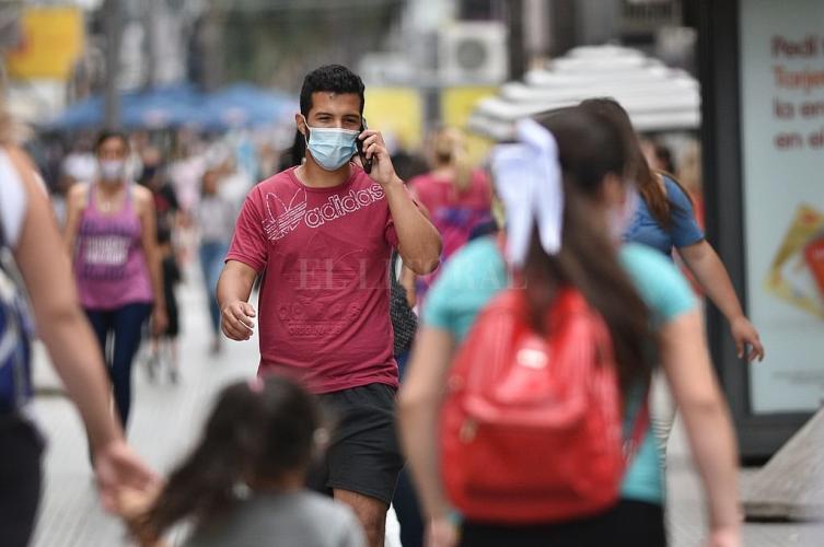 212 nuevos casos en la provincia y 13 en la ciudad 