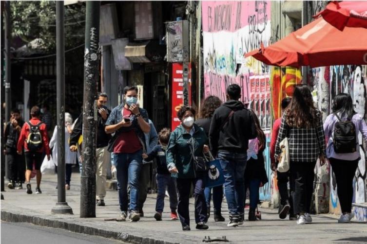 Chile exige la vacuna de refuerzo contra el Covid-19 para mantener el pase sanitario