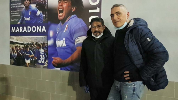 Napoli y el dolor por la muerte de Hugo Maradona
