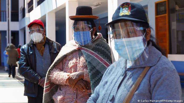 Perú ingresa en una tercera ola de coronavirus, motorizada por Ómicron