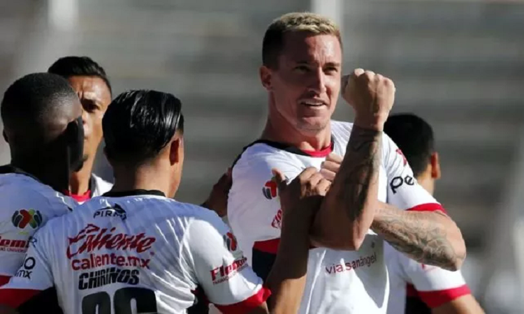 Unión oficializó la incorporación de Leonardo Ramos