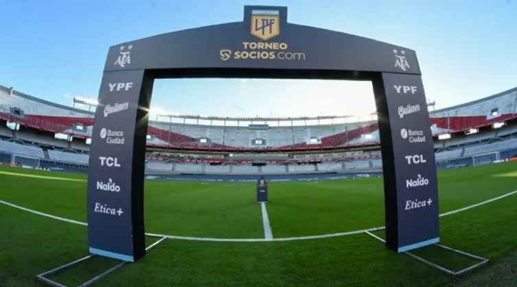 Fútbol para Todos: el oficialismo presentó un proyecto de ley para su regreso 