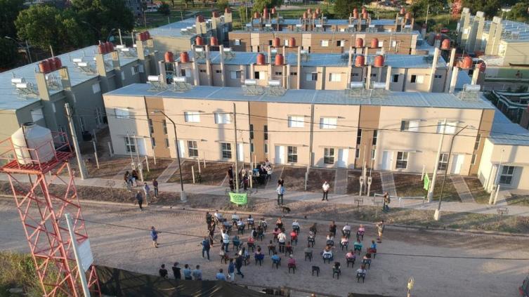 La provincia construirá 74 nuevas viviendas en barrio Acería