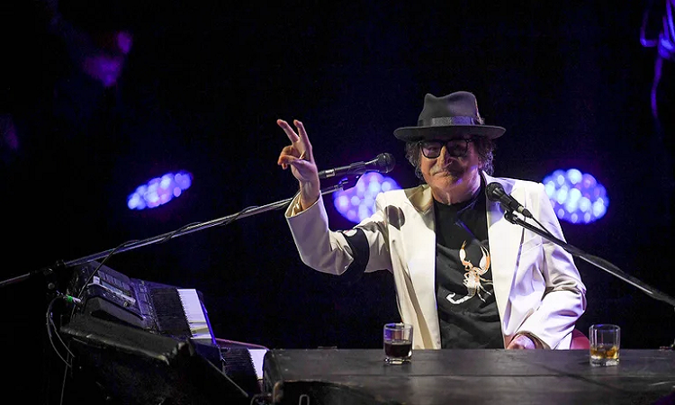 Coronavirus: Charly García recibió la tercera dosis de la vacuna
