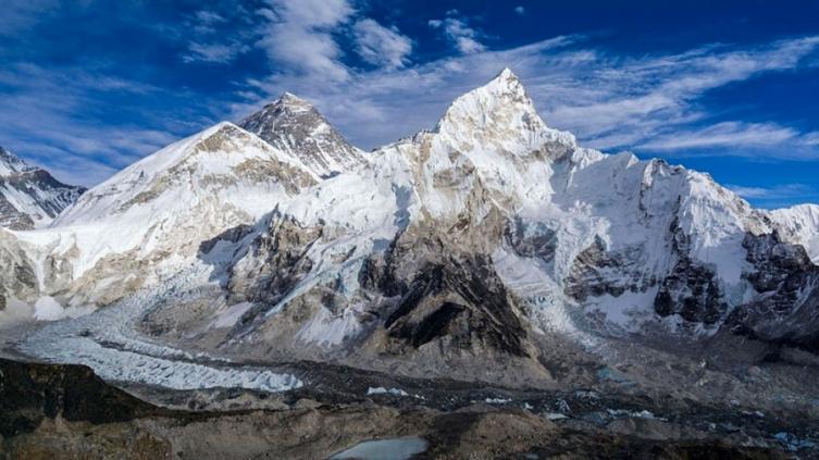El mayor glaciar del Everest se derrite rápidamente 