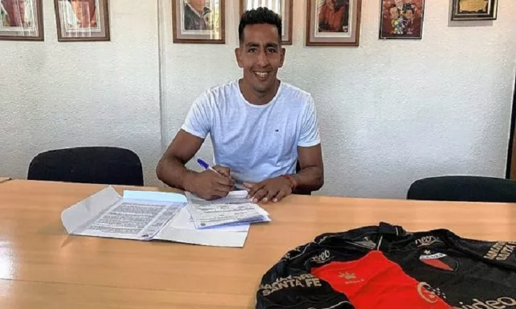 Matías Ibañez selló su vínculo con Colón