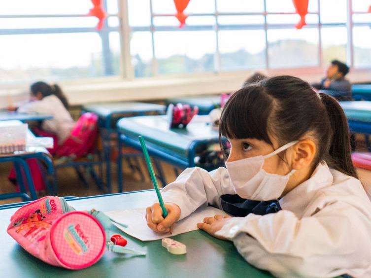 CABA y Mendoza: vuelven más de 800 mil chicos a clases