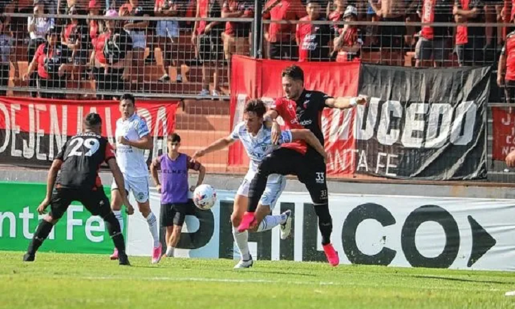 El horario de Colón y Barracas Central se adelantó
