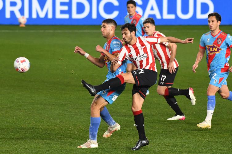 Estudiantes le ganó a Arsenal y es puntero en la zona B, Colón único escolta