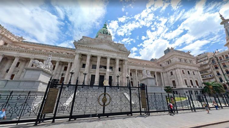 El acuerdo con el FMI se debatirá el lunes en comisiones