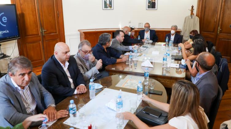 Presupuesto provincial: El gobierno se reunió con Diputados