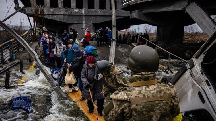 Rusia abre hoy cinco corredores humanitarios en Ucrania