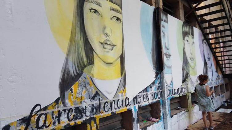 Se inauguró un mural en el patio central del Hospital Cullen