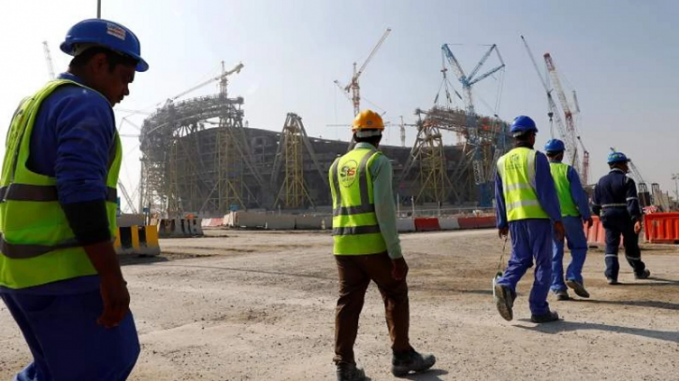 Mundial Qatar 2022: la FIFA estudiará la situación de los trabajadores 