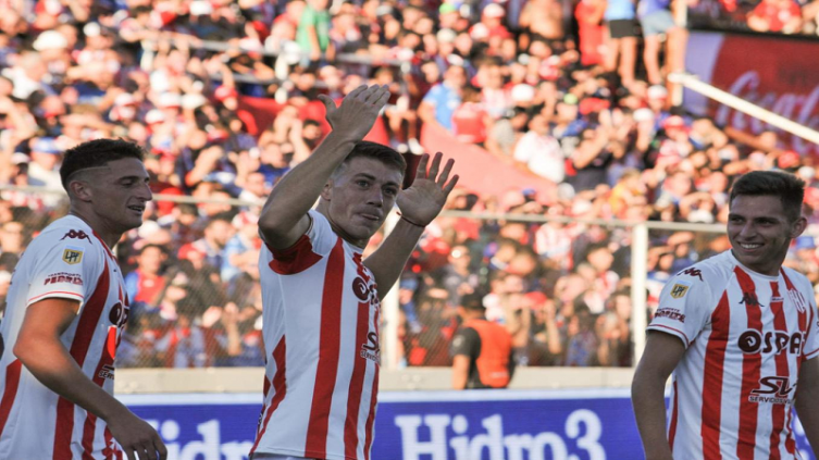 Unión le ganó a Banfield y llega entonado al clásico