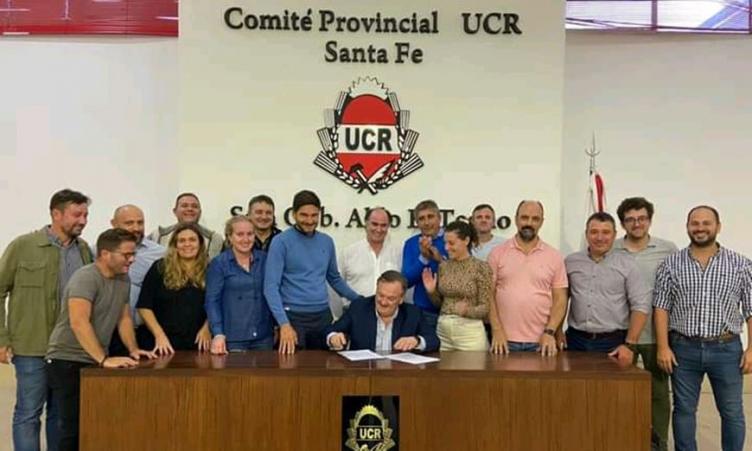 Por amplio consenso Felipe Michlig fue nominado para presidir la UCR provincial