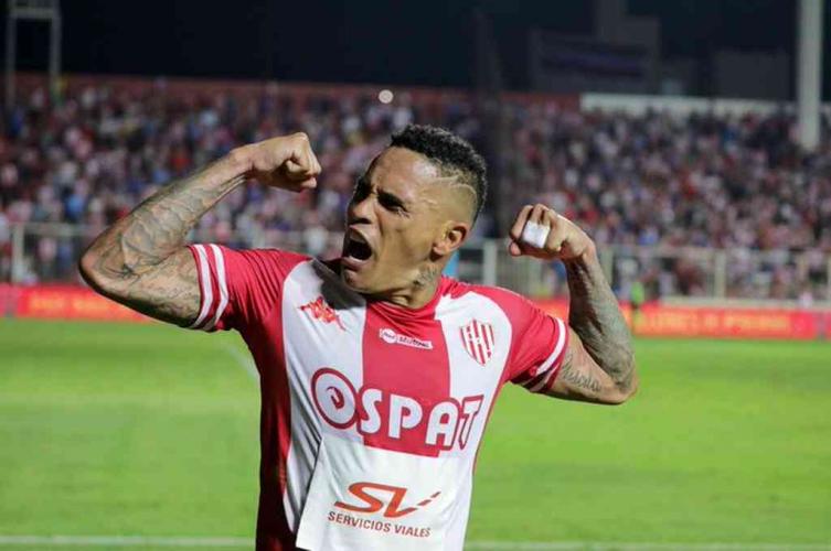 Jonathan Álvez con un pie afuera del clásico santafesino