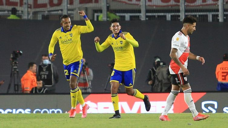 Por un error defensivo y la corajeada de Villa, Boca venció a River