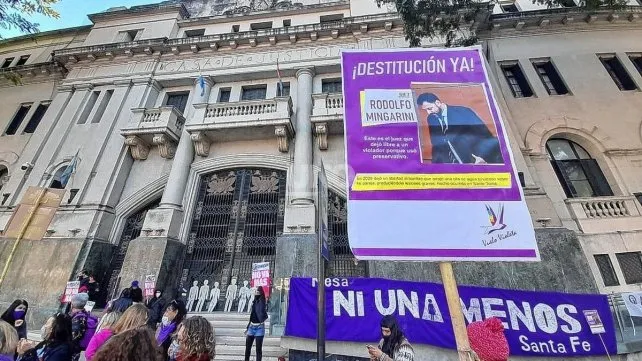 Reclaman que avance el juicio político al juez Mingarini