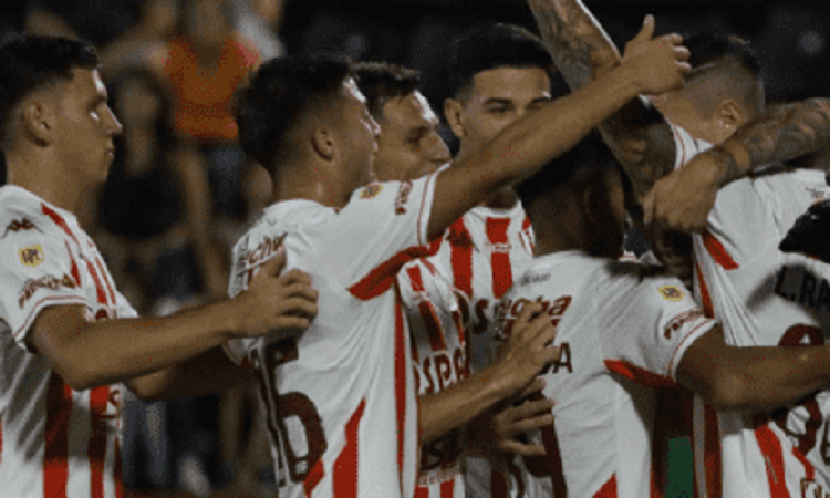 Copa Argentina: sufrida victoria de Unión ante Sportivo Las Parejas definiendo por penales