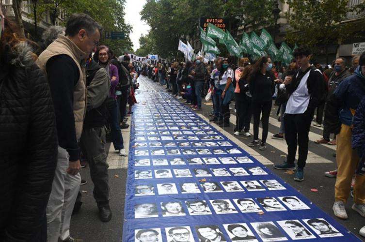 La Ciudad de Santa Fe marchó por el Día de la Memoria