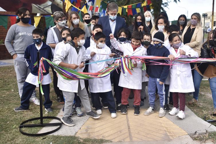 Escuelas de mi Ciudad: Jatón inauguró obras en barrio La Esmeralda