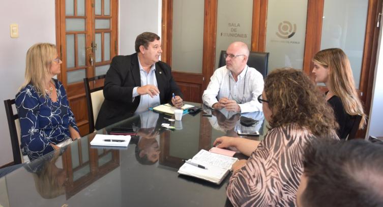 El rector de la UNL acudió a la audiencia, convocado por las defensorías del pueblo