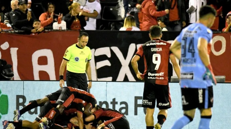 Newell's volvió al triunfo en el Coloso, venció a Patronato