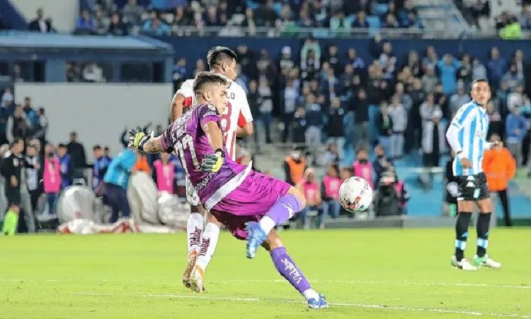 Es Top 3 de la 10ª fecha una atajada de Mele en Unión 