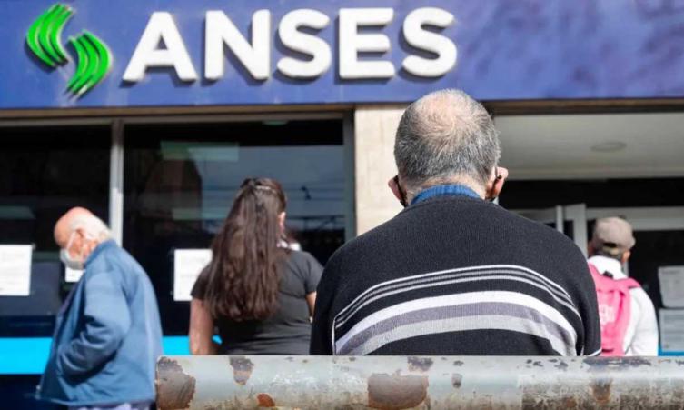 Anses adelanta el pago de haberes a quienes cobraban el 28 de abril